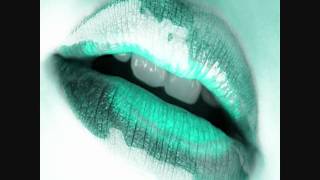 Dim Chris French Kiss