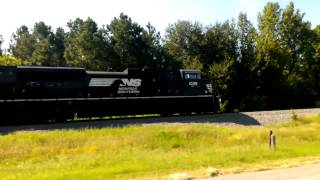 preview picture of video 'Pacing NS 1035 SD70ACe With K5LLA Through Maud, Tx on the UP Pine Bluff Subdivision'