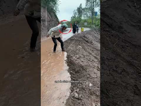 The man builds a barrier to save pedestrians!!