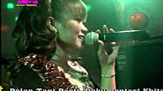Download lagu Eva Aqwiella Haruskah Berakhir mp3