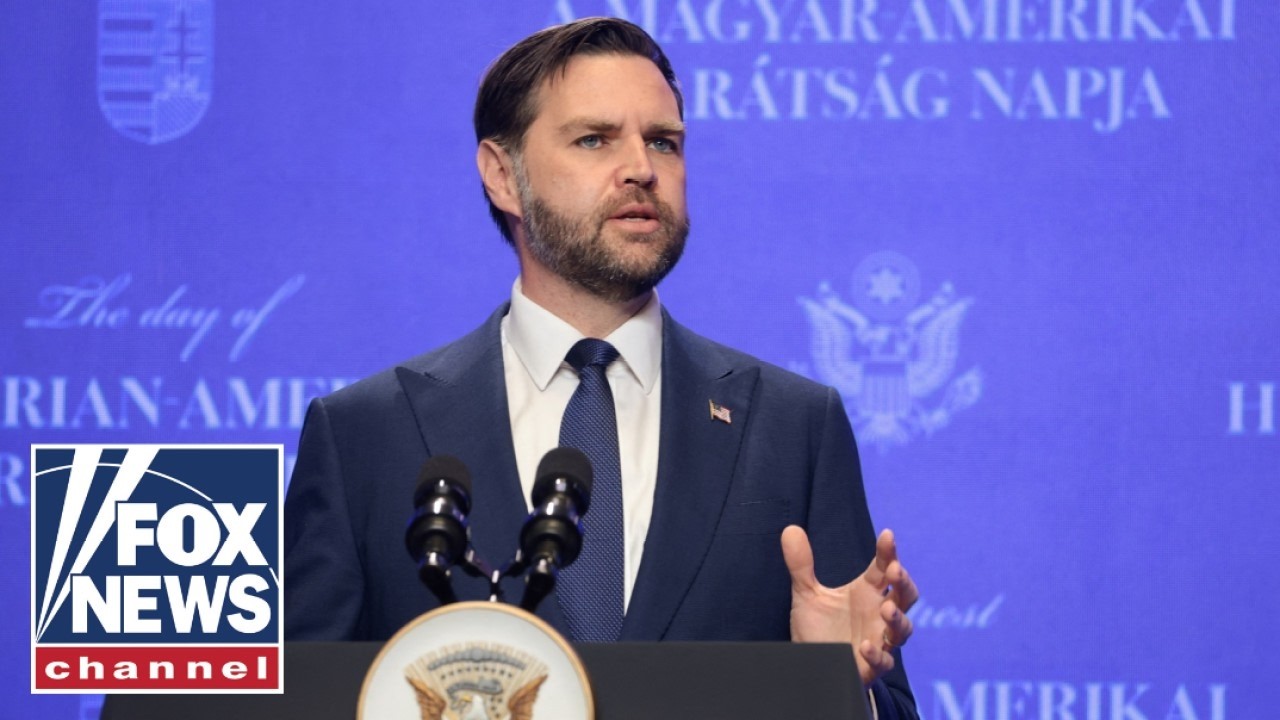 WATCH: VP Vance calls Trump during speech in Hungary