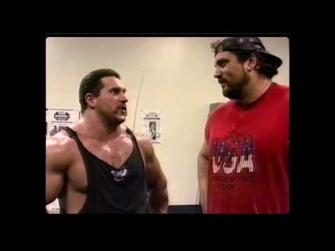 Kirk Karwoski | 2 x 1000 lbs / 454 kg squat with warmup