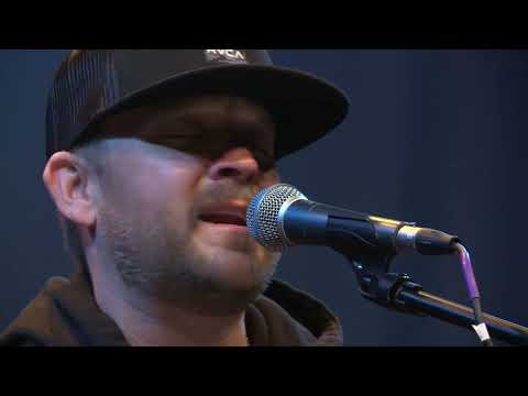 Justin Moore - You, Me, And Whiskey | 98.7 The Bull | PNC Live Studio Session