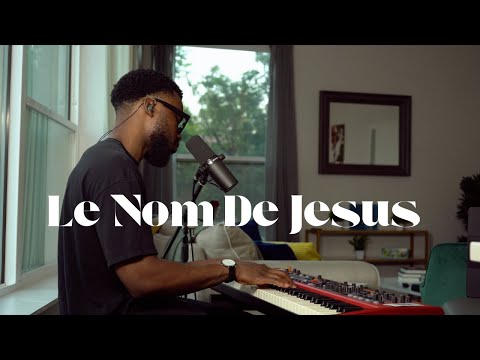 Le Nom De Jesus
