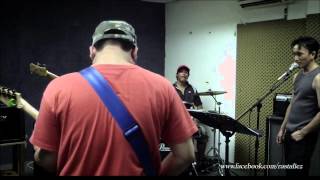 Download lagu Meniti Suratan - May (cover) mp3