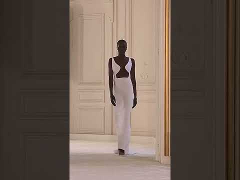 Adut Akech x Versace #modeling#blackfemininity#adutakech#melaninpoppin#shorts