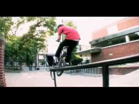 NIKE 6.0 Writing On The Wall