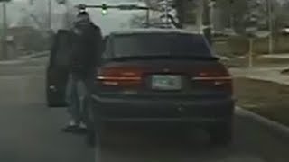 preview picture of video 'GRAPHIC SHOOTOUT - Middlefield Police VS AK-47 Armed Perp; He Lost'