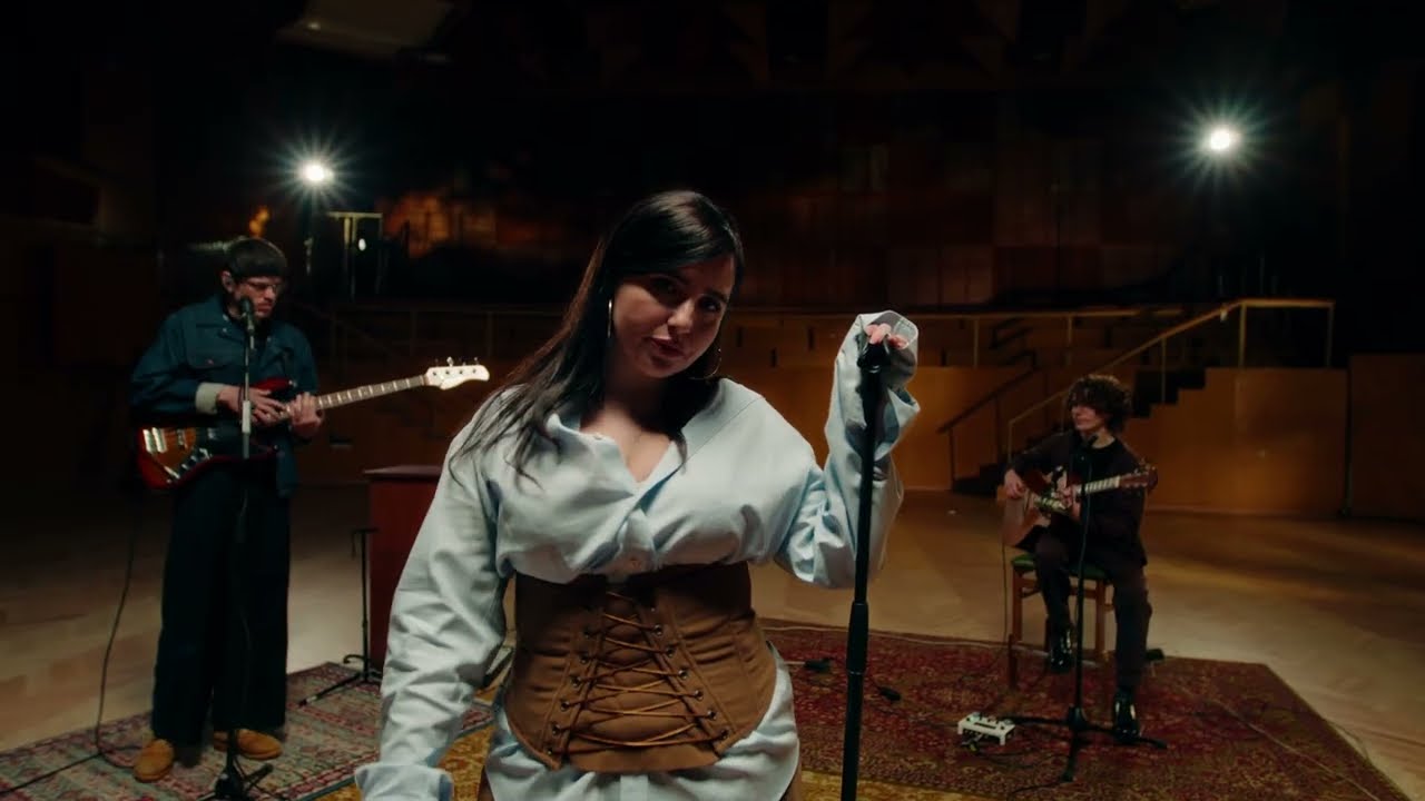 Catalina Cara - gotta be scared (Acoustic)