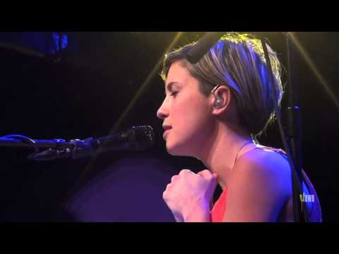 Missy Higgins - "Everyone's Waiting" (eTown webisode #286)