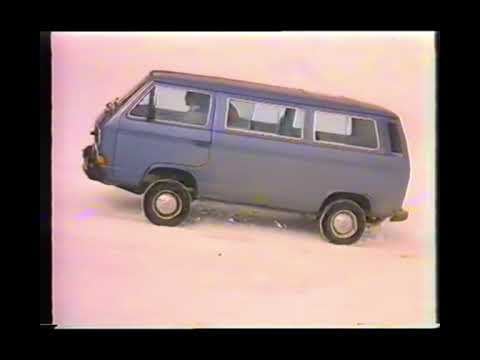 VW Bulli driven by "The dance of the young Kurds"