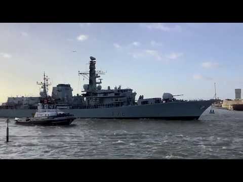 HMS Kent returns home to Portsmouth after 5 months deployed in the Gulf
