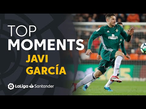 Javi García retires from football