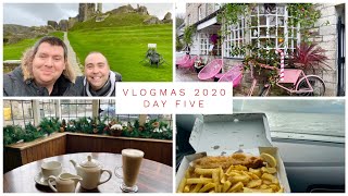 VLOGMAS 2020 - DAY 5 - CORFE CASTLE, VILLAGE, FISH & CHIPS!