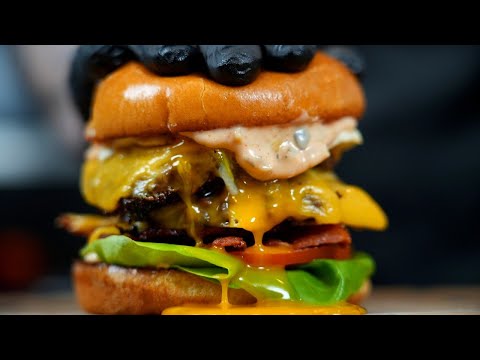How To Make The Perfect Cheeseburger | Double Bacon Cheeseburger Recipe