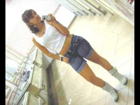 MC Irmãzinha MINHA HISTÓRIA DIFERENTE