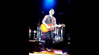 Y la tarde está muriendo