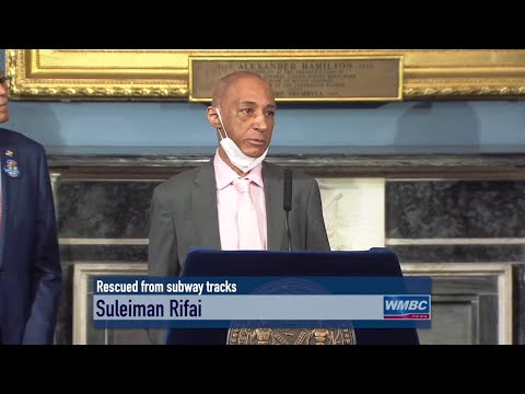 NYPD Two Police Officers Hailed As Heroes For Rescuing Man From Subway Tracks