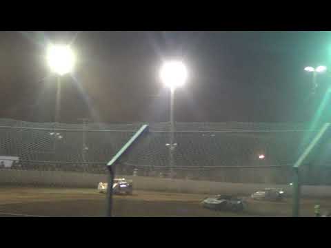 Super Sedans heat 8 Gympie Speedway