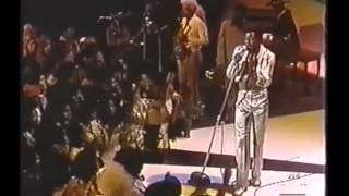 Al Green - Here I Am (Come and Take Me) - live on The Midnight Special