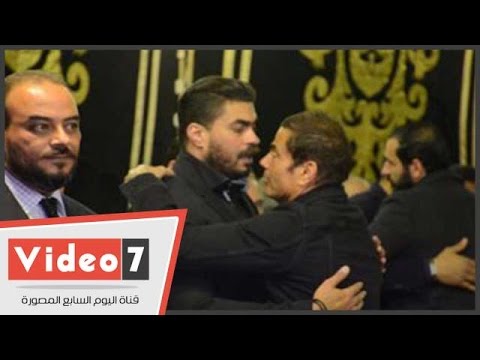 الهضبة عمرو دياب يصل مسجد عمر مكرم لتقديم العزاء لخالد سليم فى وفاة والده