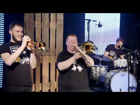 Sound Gurus - Dos Bros Cover [Live Video from StreamAid]