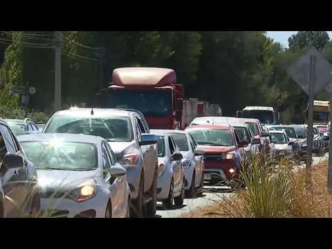 Colapso vial en Talca por bencina gratis | 24 Horas TVN - Red Maule