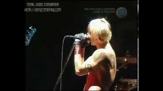 Red Hot Chili Peppers - Me &amp; My Friends live at Big Day Out 2000