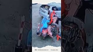Download lagu Waspada!! Hati-Hati Saat Menurunkan Anak dari Motor Matik #peristiwa #kecelakaan #motor #fyp mp3