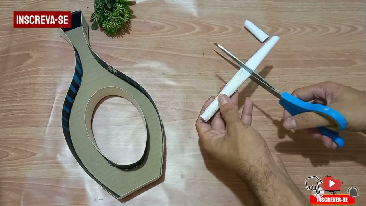 COMO FAZER VASO DECORATIVO DE GESSO E PAPELÃO| HOW TO MAKE DECORATIVE PLASTER VASE #vasodegesso