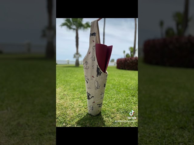 Vídeo relacionado con LAIMEIWEE Bolso tote mujer, bolsos de viaje ligeros para el gimnasio con correa para esterilla de yoga, bolsillo impermeable, bolsa para zapatos y neceser; juego de 3 piezas. Bolso tote versátil