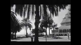 Marilyn Monroe & Company arriving at San Diego's hotel Del Coronado in "Some Like It Hot"