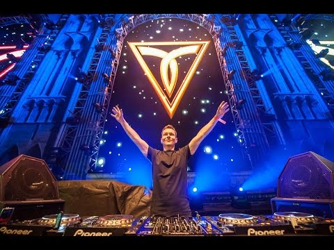 THOMAS COASTLINE ▼ TRANSMISSION PRAGUE 2014: Seven Sins