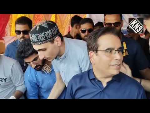 “On the occasion of Congratulatory Friday and Eid-e-Milad-un-Nabi, we distributed water and served people here. It is a good initiative and sends a positive message,” said JKNC leader and MLA Zadibal #tanvirsadiq .