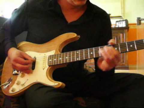 some funny guitar licks......