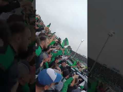 "yo de bebé... Nueva Chicago vs Almiranta Brown" Barra: Los Pibes de Chicago &bull; Club: Nueva Chicago &bull; País: Argentina