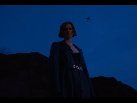 Mila Dietrich - Lien de Sang feat. Theodora (official video)