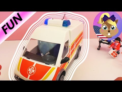 Playmobil Ambulance Set with SIREN | Rescue people with the ambulance