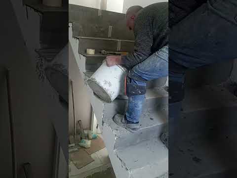 merdiven basamaklarına seramik uygulama 👍 #tile #kitc #construction #tiles #ceramictiles #work #diy