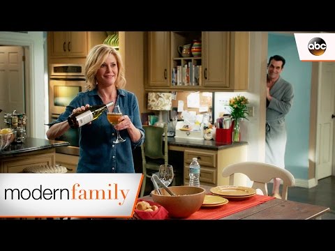 Phil's Surprise - Modern Family 8x21