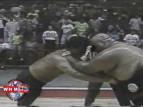 WWC Traicion Abdulah The Butcher e Invader 1 1992