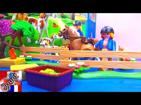 Pré pour les chevaux Playmobil  - Faire du cheval et les nourrir démo du jeu 5227