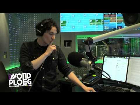 De Avondploeg -- Over de Rooie: " Geef dat adres maar is ff! "