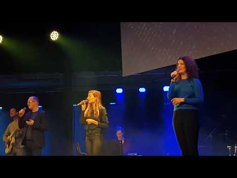 Basis cc - Broken Vessels (Amazing Grace) - Hillsong Worship