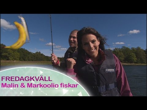 Fredagkväll. Malin och Markoolio fiskar