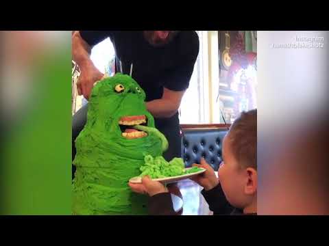 Video  Hamish Blake makes his son Sonny the best birthday cake ever