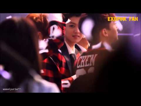 Luhan looked at Chorong [EXOPINK]