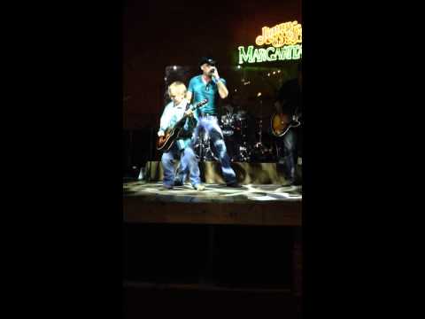 Drake Dixon playing with Ryan Weaver at Margaritaville in Nashville