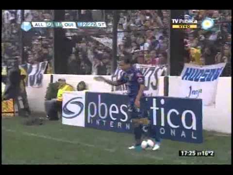 Penal no cobrado a All Boys: Lima le comete falta a Perea