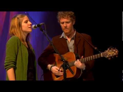 Glen Hansard and Markéta Irglová All the Way Down-live at 'the artists den'